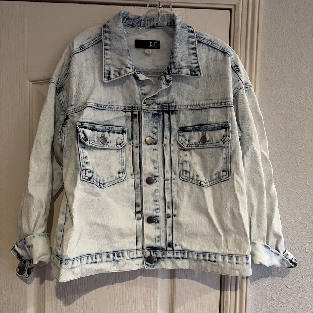 KUT from the Kloth Amelia Jacket Light Wash Denim Jacket Women’s Large